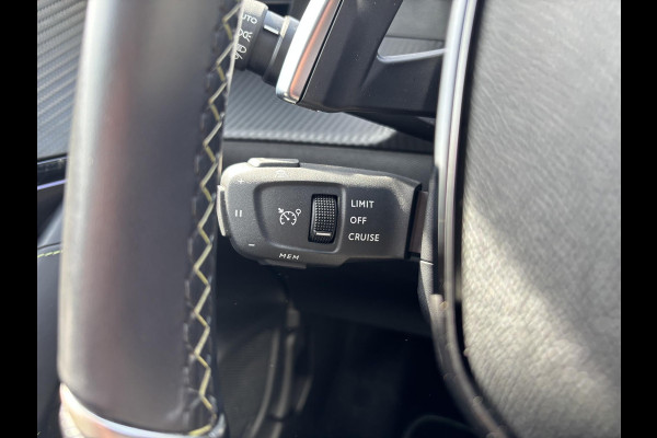 Peugeot 208 1.2 Hybrid 145 e-DCS6 GT | Rijklaar geleverd incl 12 maanden BOVAG garantie! |