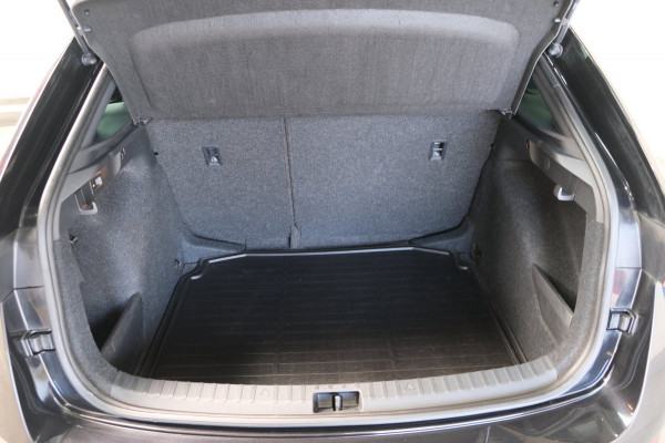 Škoda SCALA 1.0 TSI Sport Business Automaat - N.A.P. Airco, Cruise, PDC, Camera, Navi, Carplay, Trekhaak.