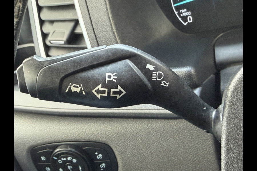 Ford Transit Custom 300 2.0 TDCI L2H1 Automaat Cruise Airco Stoelverwarming Camera Dab+ Navigatie Carplay