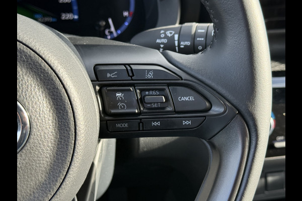 Toyota Yaris Cross 1.5 Hybrid Team D | Navi | CarPlay | Camera | Keyless | LED