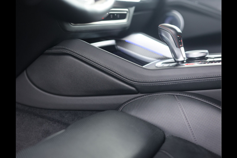 BMW XM PHEV 30 kWh | Bowers & Wilkins - Trekhaak