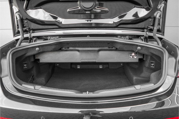 Mercedes-Benz E-Klasse Cabrio 200 AMG Line Camera Memory Nekverwarming CarPlay