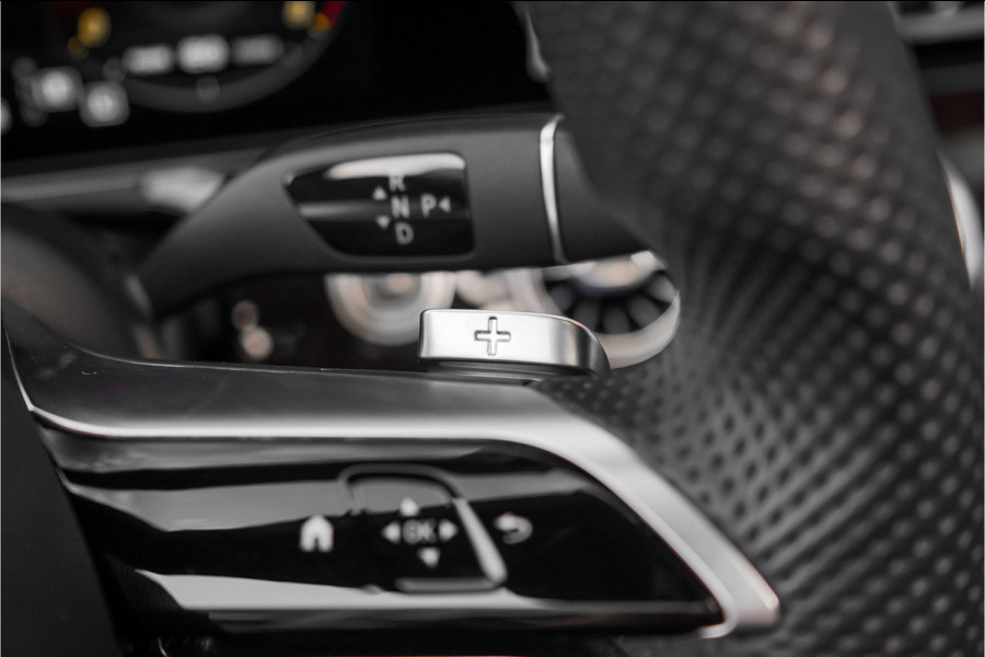 Mercedes-Benz E-Klasse Cabrio 200 AMG Line Camera Memory Nekverwarming CarPlay