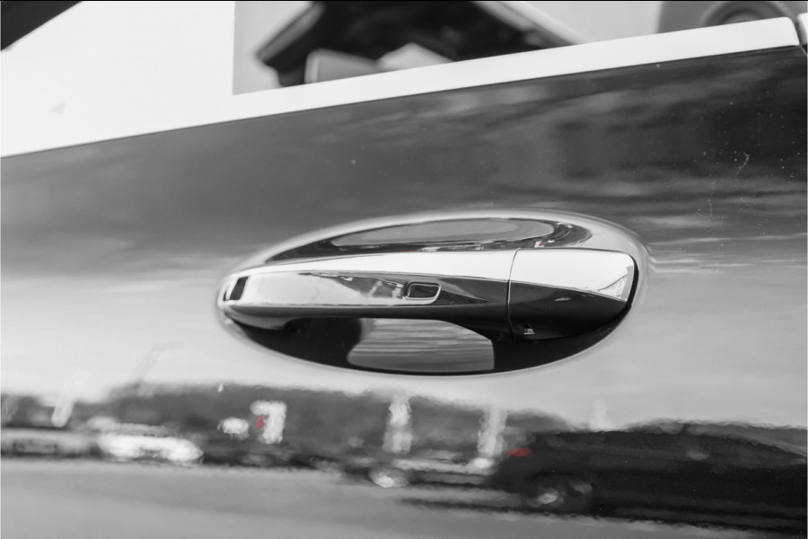 Mercedes-Benz E-Klasse Cabrio 200 AMG Line Camera Memory Nekverwarming CarPlay