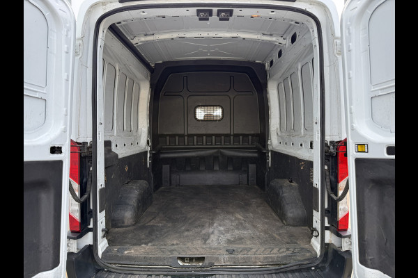 Ford Transit DC 2.0 TDCI L3H2 130PK 6- persoons Dubbele cabine L3H2 Trekhaak Parkeersensoren voor