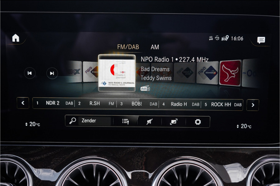 Mercedes-Benz E-Klasse Cabrio 200 AMG Line Camera Memory Nekverwarming CarPlay