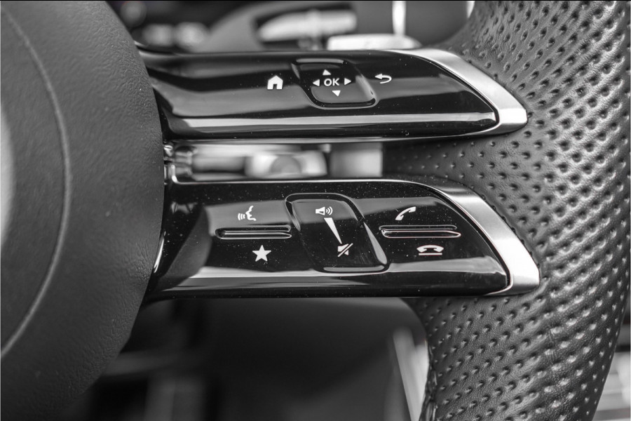 Mercedes-Benz E-Klasse Cabrio 200 AMG Line Camera Memory Nekverwarming CarPlay