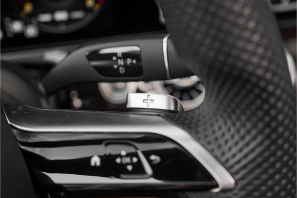 Mercedes-Benz E-Klasse Cabrio 200 AMG Line Camera Memory Nekverwarming CarPlay