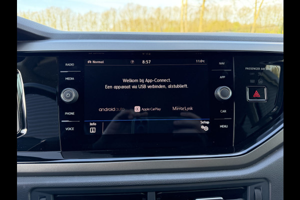 Volkswagen Polo 1.0 TSI Comfortline Business (INCL.BTW) Aut. *ADAPTIVE-CRUISE | NAVI-FULLMAP | COMFORTSEATS | DAB | CARPLAY | ECC | PDC | 16''ALU*