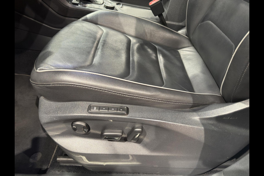 Volkswagen Tiguan 2.0 TSI 4Motion Highline Business R-Line Exterieur | Pano | Leder Elektr. stoelen en verw.| 20"| Digitaal Display |