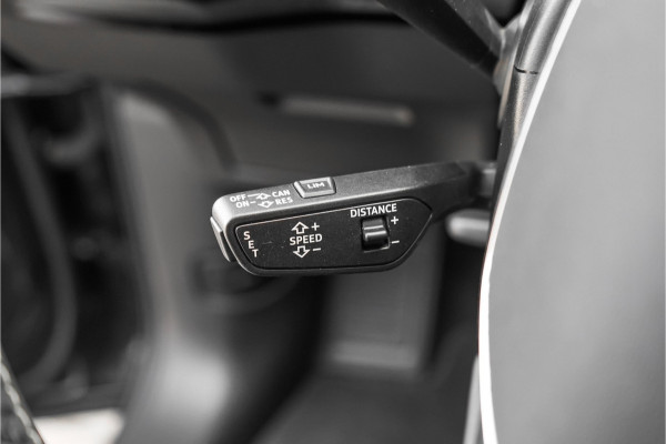 Audi e-tron 55 Quattro 95 kWh S-Line Pano B&O BTW
