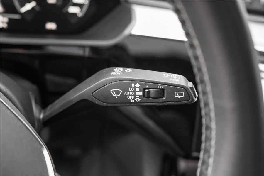 Audi e-tron 55 Quattro 95 kWh S-Line Pano B&O BTW