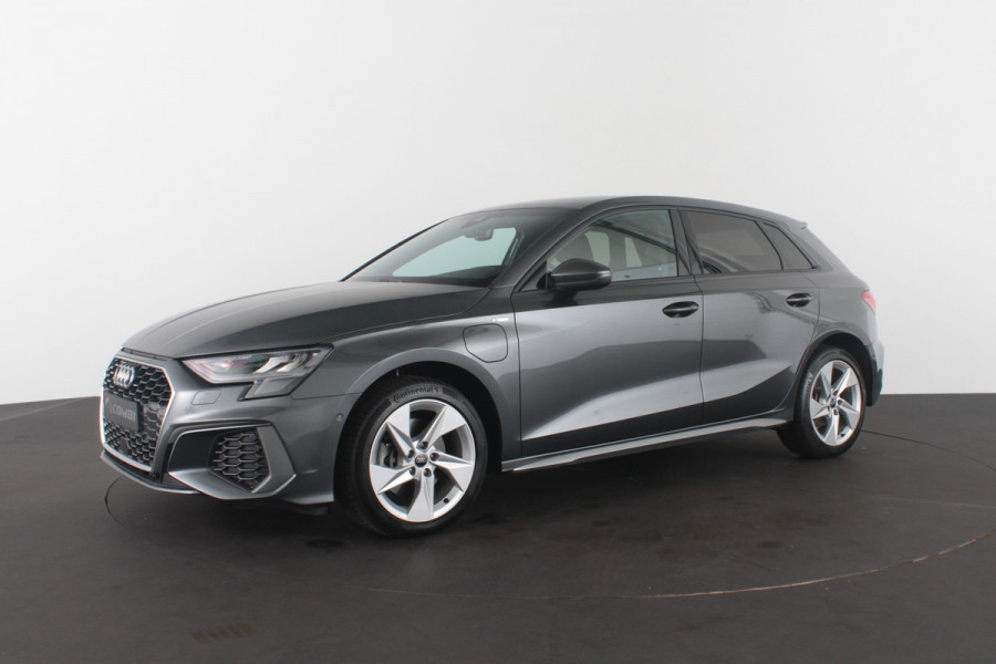 Audi A3 Sportback 40 TFSI e S line > 204pk/Daytona/17inch/Sport-design (S-line)