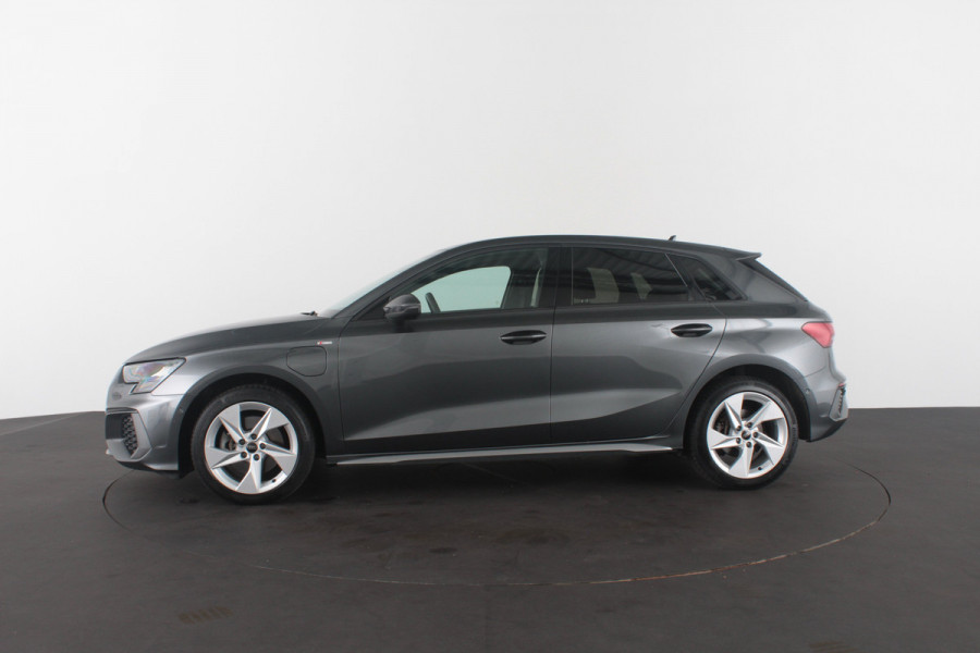 Audi A3 Sportback 40 TFSI e S line > 204pk/Daytona/17inch/Sport-design (S-line)