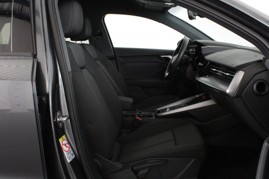 Audi A3 Sportback 40 TFSI e S line > 204pk/Daytona/17inch/Sport-design (S-line)