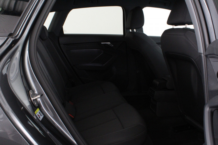 Audi A3 Sportback 40 TFSI e S line > 204pk/Daytona/17inch/Sport-design (S-line)