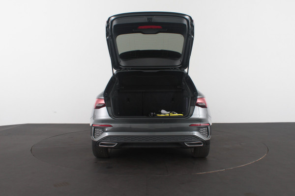 Audi A3 Sportback 40 TFSI e S line > 204pk/Daytona/17inch/Sport-design (S-line)