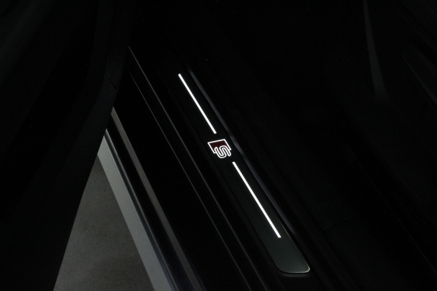 Audi A3 Sportback 40 TFSI e S line > 204pk/Daytona/17inch/Sport-design (S-line)