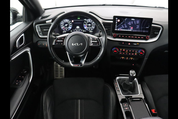 Kia Ceed 1.0 T-GDi GT-Line | Panoramadak | Leder/Alcantara | Stoelverwarming | Carplay | Keyless | Stuurverwarming | Digital Cockpit | Sportstoelen | Navigatie | Full LED | Camera | Dodehoek detectie