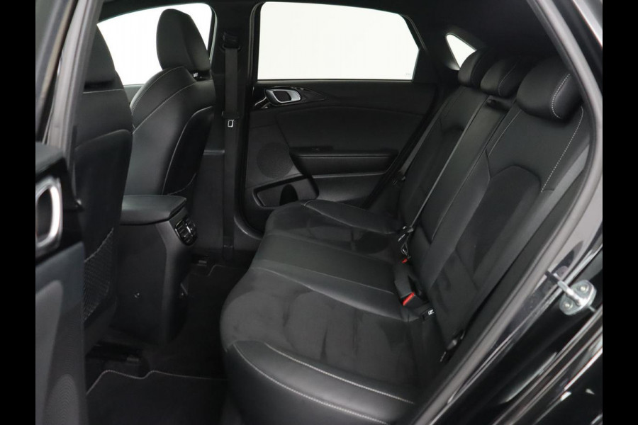 Kia Ceed 1.0 T-GDi GT-Line | Panoramadak | Leder/Alcantara | Stoelverwarming | Carplay | Keyless | Stuurverwarming | Digital Cockpit | Sportstoelen | Navigatie | Full LED | Camera | Dodehoek detectie