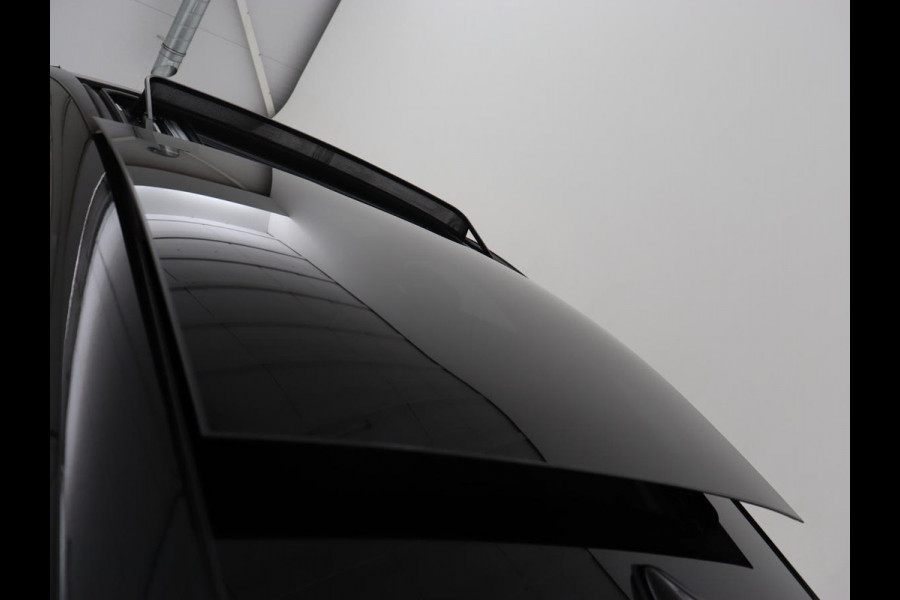 Kia Ceed 1.0 T-GDi GT-Line | Panoramadak | Leder/Alcantara | Stoelverwarming | Carplay | Keyless | Stuurverwarming | Digital Cockpit | Sportstoelen | Navigatie | Full LED | Camera | Dodehoek detectie