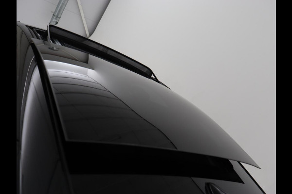 Kia Ceed 1.0 T-GDi GT-Line | Panoramadak | Leder/Alcantara | Stoelverwarming | Carplay | Keyless | Stuurverwarming | Digital Cockpit | Sportstoelen | Navigatie | Full LED | Camera | Dodehoek detectie