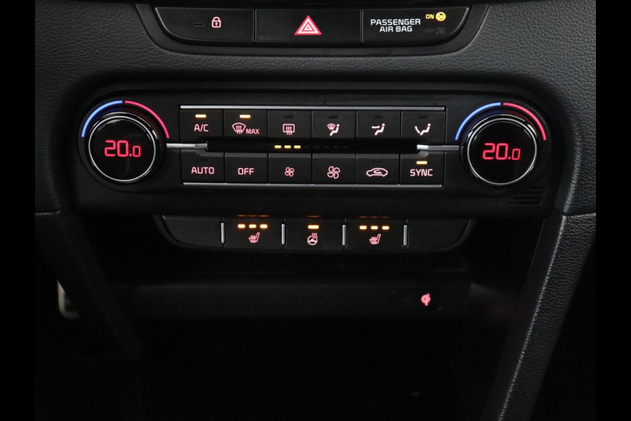 Kia Ceed 1.0 T-GDi GT-Line | Panoramadak | Leder/Alcantara | Stoelverwarming | Carplay | Keyless | Stuurverwarming | Digital Cockpit | Sportstoelen | Navigatie | Full LED | Camera | Dodehoek detectie