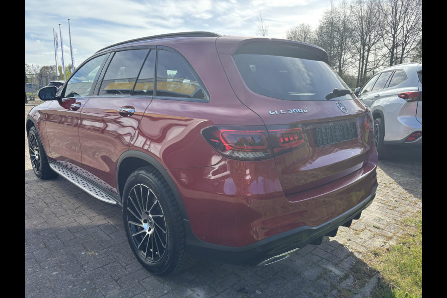 Mercedes-Benz GLC 300e 4MATIC AMG Line | PHEV | Plug-in Hybride | 320pk | Panoramadak | Stoelverwarming | 360 camera | Burmester audio