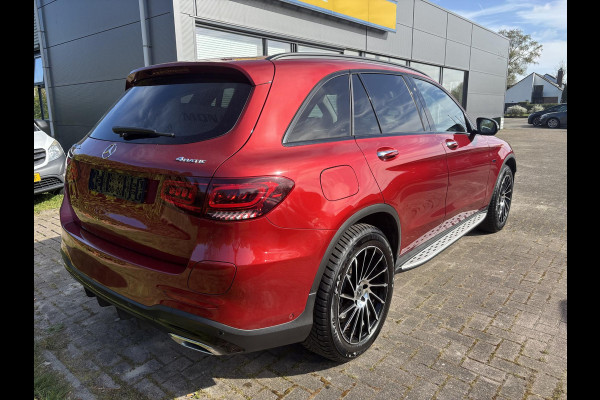 Mercedes-Benz GLC 300e 4MATIC AMG Line | PHEV | Plug-in Hybride | 320pk | Panoramadak | Stoelverwarming | 360 camera | Burmester audio