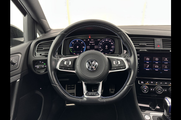 Volkswagen Golf 1.4 TSI PHEV GTE (Plug-in) Aut. *PANO | ADAPTIVE-CRUISE | FULL-LED | DIGI-COCKPIT | BLINDSPOT | HEATED-SPORTSEATS | KEYLESS | NAVI-FULLMAP | AMBIENT-LIGHT | SHIFT-PADDLES | PRIVACY-GLASS | ECC | PDC | 18''ALU*