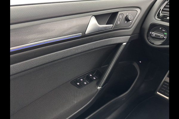 Volkswagen Golf 1.4 TSI PHEV GTE (Plug-in) Aut. *PANO | ADAPTIVE-CRUISE | FULL-LED | DIGI-COCKPIT | BLINDSPOT | HEATED-SPORTSEATS | KEYLESS | NAVI-FULLMAP | AMBIENT-LIGHT | SHIFT-PADDLES | PRIVACY-GLASS | ECC | PDC | 18''ALU*