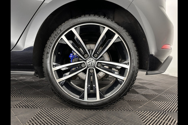 Volkswagen Golf 1.4 TSI PHEV GTE (Plug-in) Aut. *PANO | ADAPTIVE-CRUISE | FULL-LED | DIGI-COCKPIT | BLINDSPOT | HEATED-SPORTSEATS | KEYLESS | NAVI-FULLMAP | AMBIENT-LIGHT | SHIFT-PADDLES | PRIVACY-GLASS | ECC | PDC | 18''ALU*