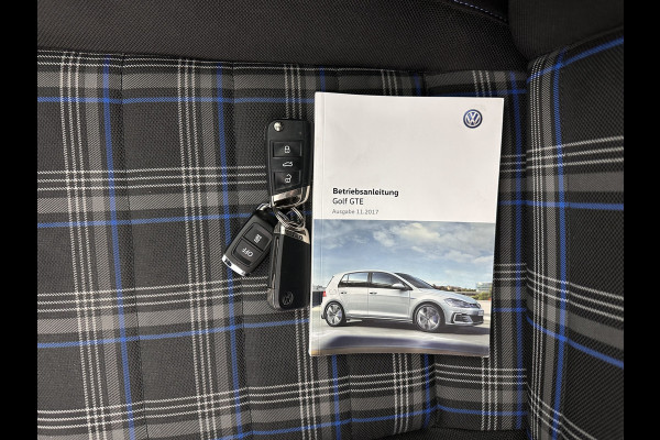 Volkswagen Golf 1.4 TSI PHEV GTE (Plug-in) Aut. *PANO | ADAPTIVE-CRUISE | FULL-LED | DIGI-COCKPIT | BLINDSPOT | HEATED-SPORTSEATS | KEYLESS | NAVI-FULLMAP | AMBIENT-LIGHT | SHIFT-PADDLES | PRIVACY-GLASS | ECC | PDC | 18''ALU*