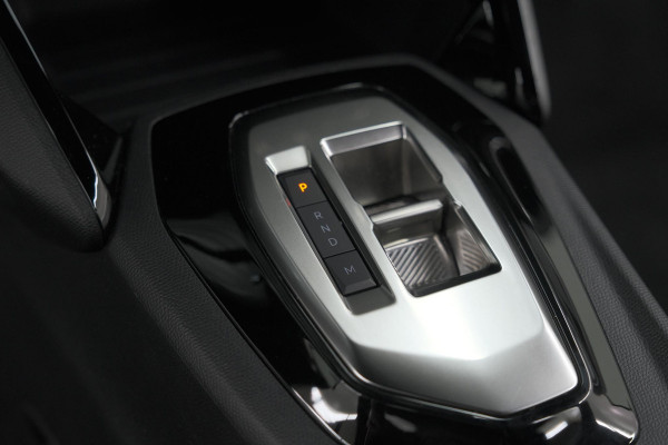 Peugeot 2008 1.2 Hybrid 136 Style | Apple Carplay | Parkeersensoren | Climate Control