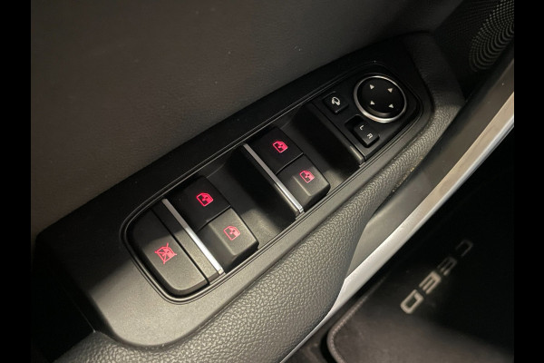 Kia Ceed Sportswagon 1.4 T-GDi DynamicPlusLine|AUTOMAAT|ACC|TREKHAAK|LEDER|CARPLAY|CAMERA|STOEL+STUURVERW|NAVI|NAP|NL|IN.BTW|1 EIG