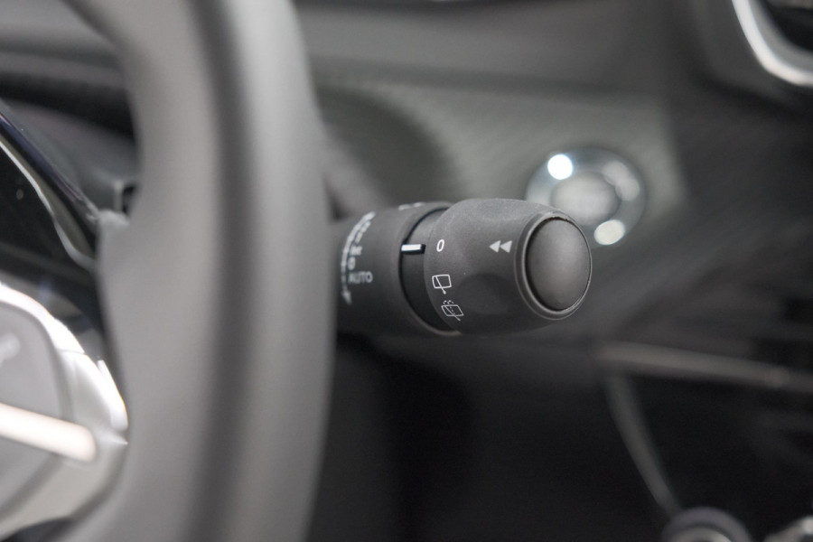 Peugeot 2008 Hybrid 145 e-DCS Allure | 360 Camera | Adaptieve Cruise Control | Navigatie | Dodehoekdetectie