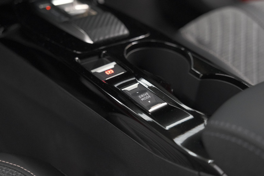 Peugeot 2008 Hybrid 145 e-DCS Allure | 360 Camera | Adaptieve Cruise Control | Navigatie | Dodehoekdetectie