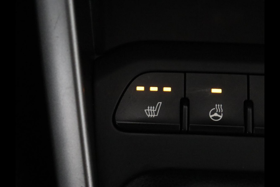 Kia Stonic 1.0 T-GDi MHEV GT-PlusLine | Schuifdak | Stoelverwarming | Adaptive cruise | Camera | Full LED | Keyless | Carplay | Navigatie | Stuurverwarming | Dodehoek detectie | Climate control | Parkeerhulp