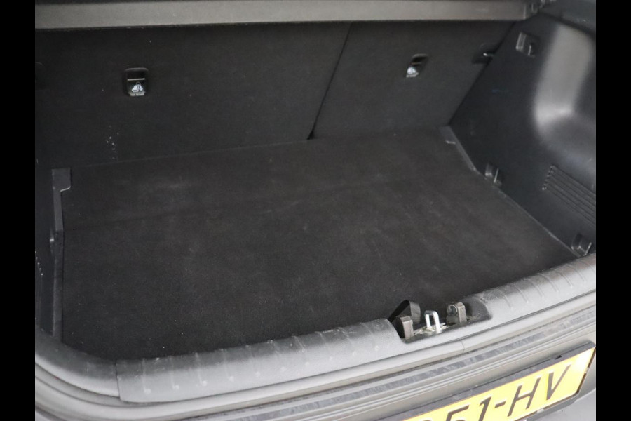 Kia Stonic 1.0 T-GDi MHEV GT-PlusLine | Schuifdak | Stoelverwarming | Adaptive cruise | Camera | Full LED | Keyless | Carplay | Navigatie | Stuurverwarming | Dodehoek detectie | Climate control | Parkeerhulp