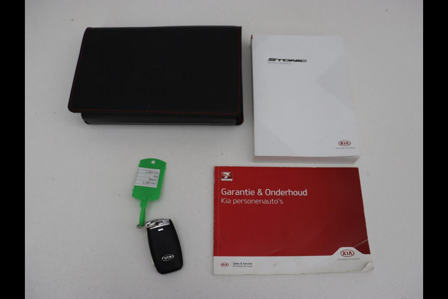 Kia Stonic 1.0 T-GDi MHEV GT-PlusLine | Schuifdak | Stoelverwarming | Adaptive cruise | Camera | Full LED | Keyless | Carplay | Navigatie | Stuurverwarming | Dodehoek detectie | Climate control | Parkeerhulp
