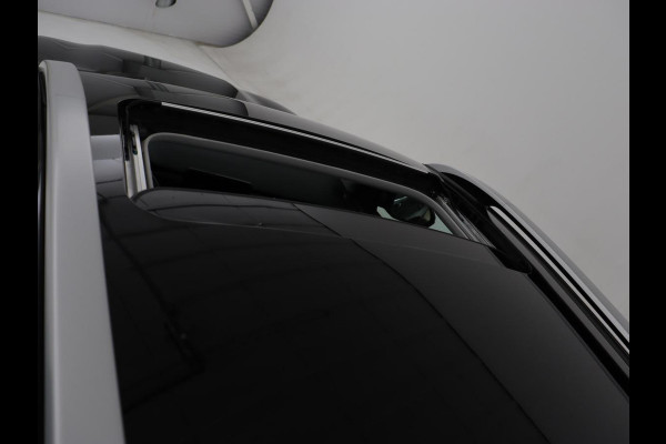 Kia Stonic 1.0 T-GDi MHEV GT-PlusLine | Schuifdak | Stoelverwarming | Adaptive cruise | Camera | Full LED | Keyless | Carplay | Navigatie | Stuurverwarming | Dodehoek detectie | Climate control | Parkeerhulp