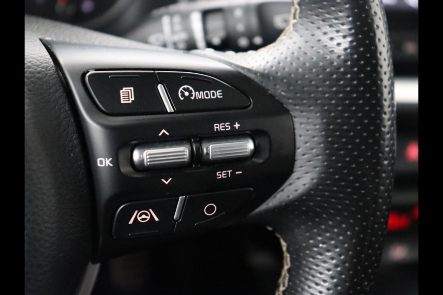 Kia Stonic 1.0 T-GDi MHEV GT-PlusLine | Schuifdak | Stoelverwarming | Adaptive cruise | Camera | Full LED | Keyless | Carplay | Navigatie | Stuurverwarming | Dodehoek detectie | Climate control | Parkeerhulp