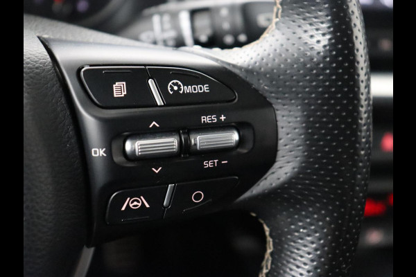 Kia Stonic 1.0 T-GDi MHEV GT-PlusLine | Schuifdak | Stoelverwarming | Adaptive cruise | Camera | Full LED | Keyless | Carplay | Navigatie | Stuurverwarming | Dodehoek detectie | Climate control | Parkeerhulp
