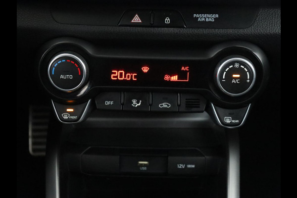 Kia Stonic 1.0 T-GDi MHEV GT-PlusLine | Schuifdak | Stoelverwarming | Adaptive cruise | Camera | Full LED | Keyless | Carplay | Navigatie | Stuurverwarming | Dodehoek detectie | Climate control | Parkeerhulp