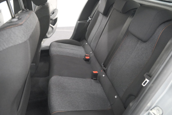 Peugeot 208 Hybrid 110 e-DCS6 Style | Parkeersensoren | Apple Carplay | Cruise Control | Airco