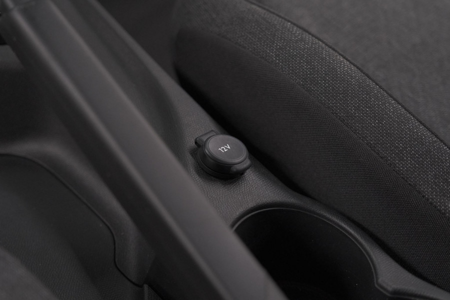 Peugeot 208 Hybrid 110 e-DCS6 Style | Parkeersensoren | Apple Carplay | Cruise Control | Airco