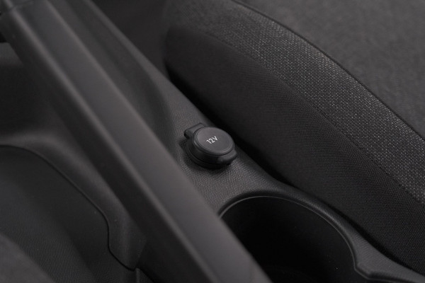 Peugeot 208 Hybrid 110 e-DCS6 Style | Parkeersensoren | Apple Carplay | Cruise Control | Airco