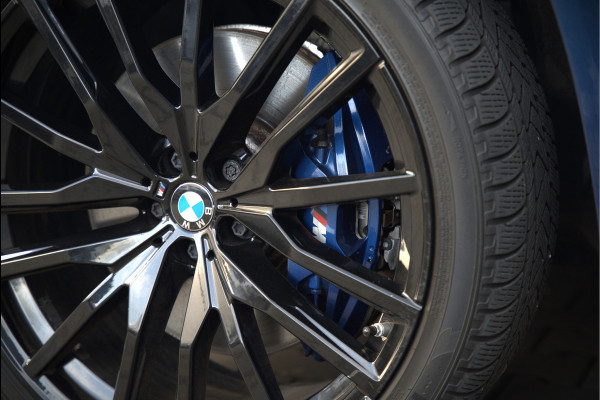 BMW X5 xDrive45e High Executive | Panoramadak | Harman Kardon | Luchtvering | Laser | Adaptive Cruise Control | Keyless | 360 Camera | Head-Up Display | Ambiance Verlichting | M Sport remmen | Memory Seats | Stoelverwarming