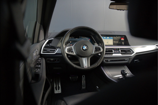BMW X5 xDrive45e High Executive | Panoramadak | Harman Kardon | Luchtvering | Laser | Adaptive Cruise Control | Keyless | 360 Camera | Head-Up Display | Ambiance Verlichting | M Sport remmen | Memory Seats | Stoelverwarming