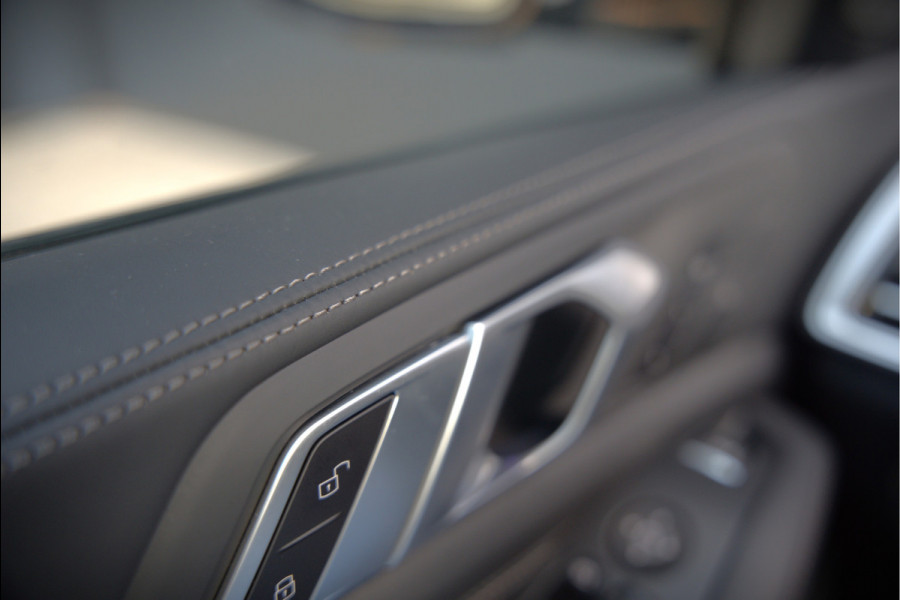 BMW X5 xDrive45e High Executive | Panoramadak | Harman Kardon | Luchtvering | Laser | Adaptive Cruise Control | Keyless | 360 Camera | Head-Up Display | Ambiance Verlichting | M Sport remmen | Memory Seats | Stoelverwarming